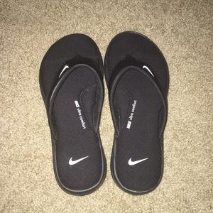 Nike ultra comfort sandals